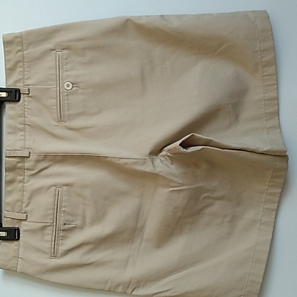 Lands' End Desert Khaki 9 in. Shorts size 37 - Picture 9 of 11